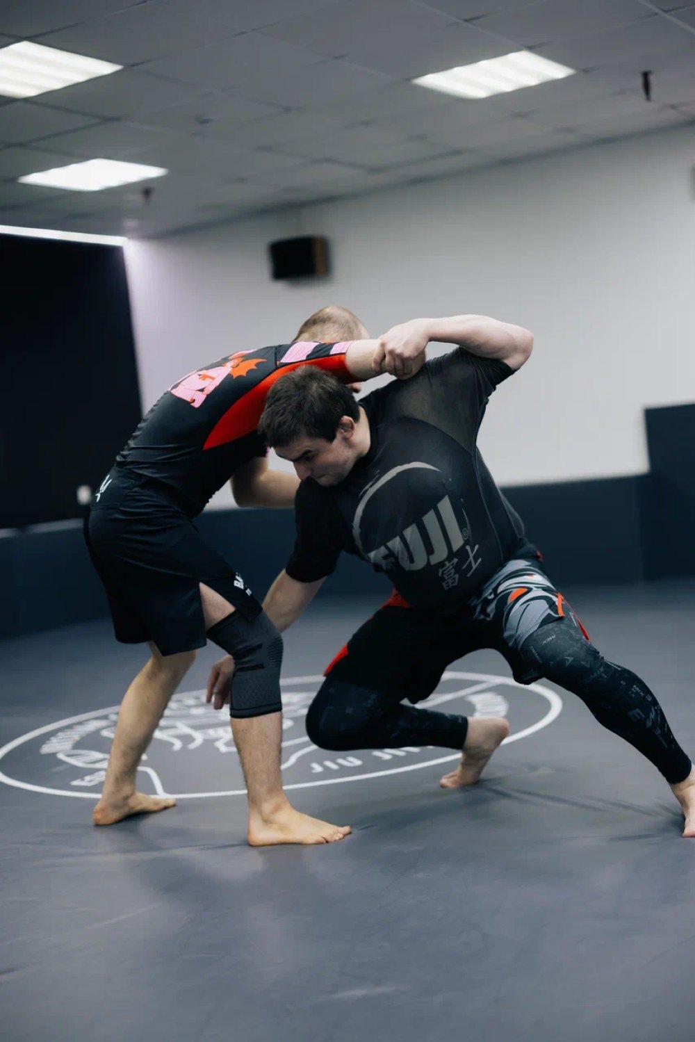 Тренировка No-Gi и грэпплинга в академии KCA